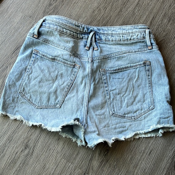 Good American Shorts - Picture 2 of 3